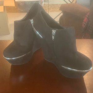 Shi by journeys shoes